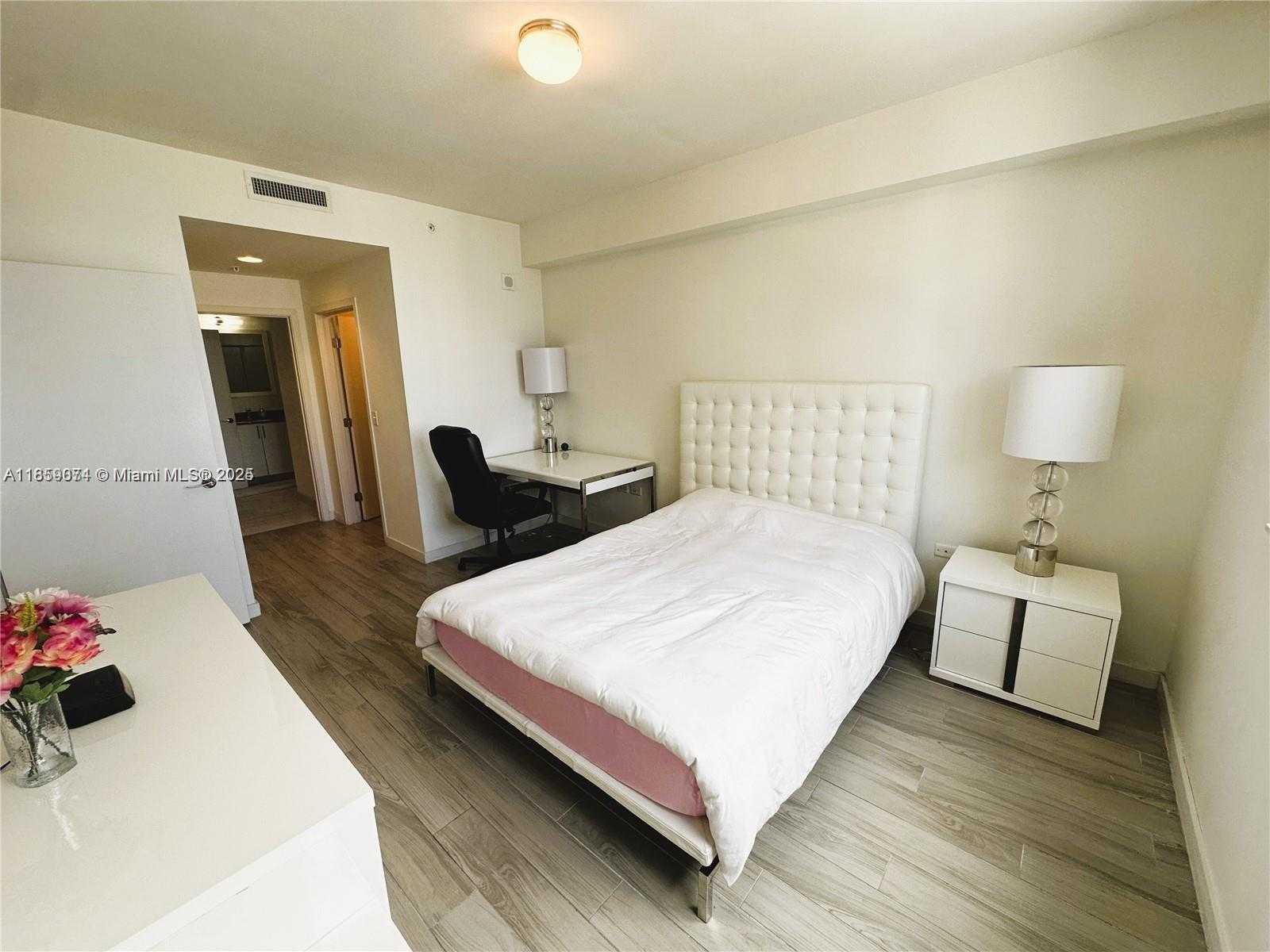 Small Image of 999 SOUTH WEST 1ST AVE #2910, Miami Number 10