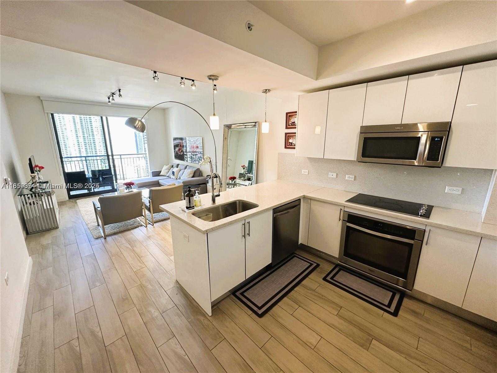 Small Image of 999 SOUTH WEST 1ST AVE #2910, Miami Number 7