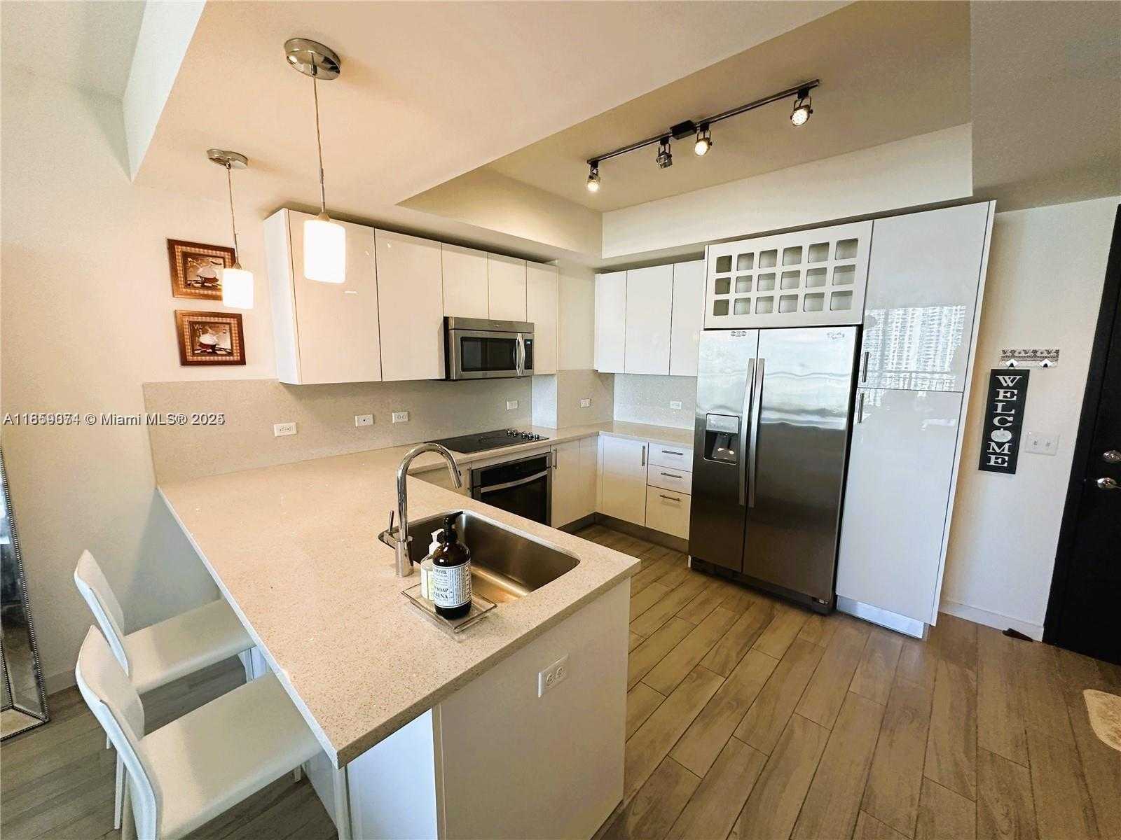 Small Image of 999 SOUTH WEST 1ST AVE #2910, Miami Number 8