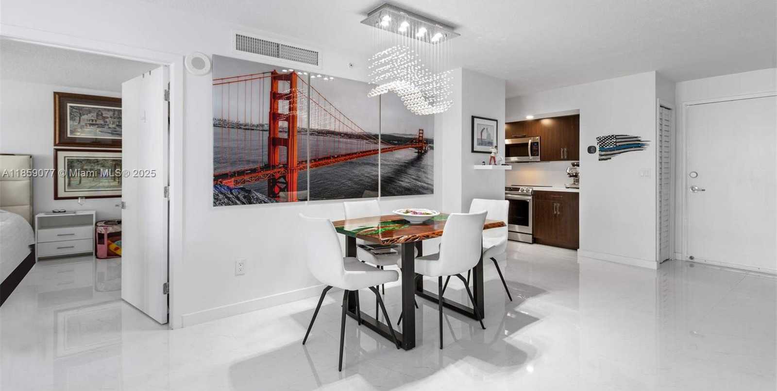 Small Image of 6917 COLLINS AVE #906, Miami Beach Number 10