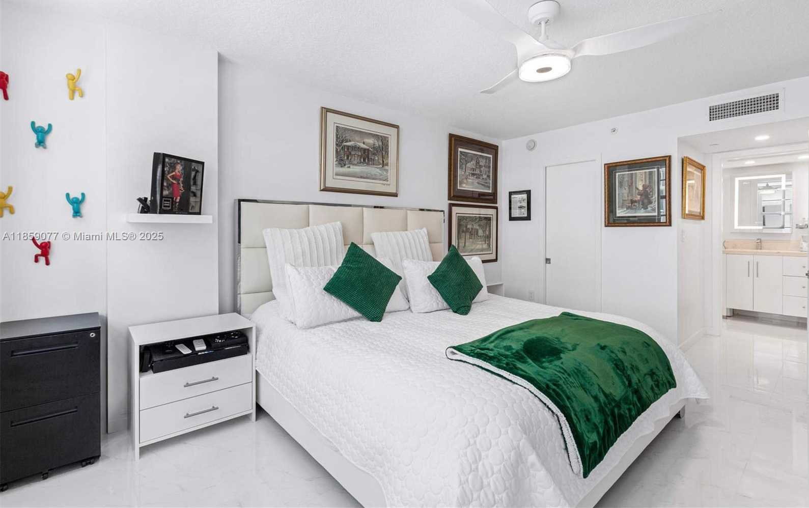 Small Image of 6917 COLLINS AVE #906, Miami Beach Number 13