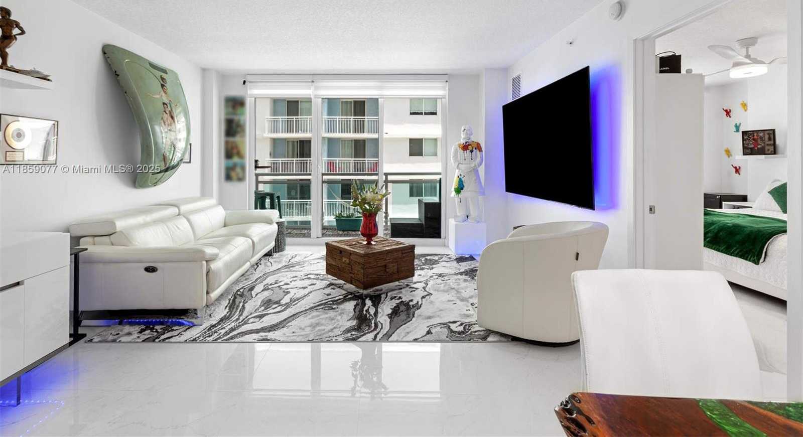 Small Image of 6917 COLLINS AVE #906, Miami Beach Number 3