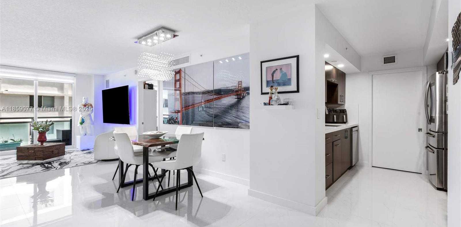 Small Image of 6917 COLLINS AVE #906, Miami Beach Number 7