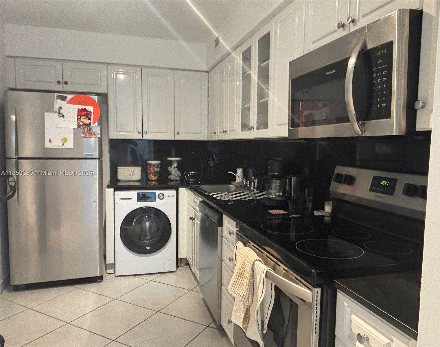 Small Image of 6770 INDIAN CREEK DR #5R, Miami Beach Number 5