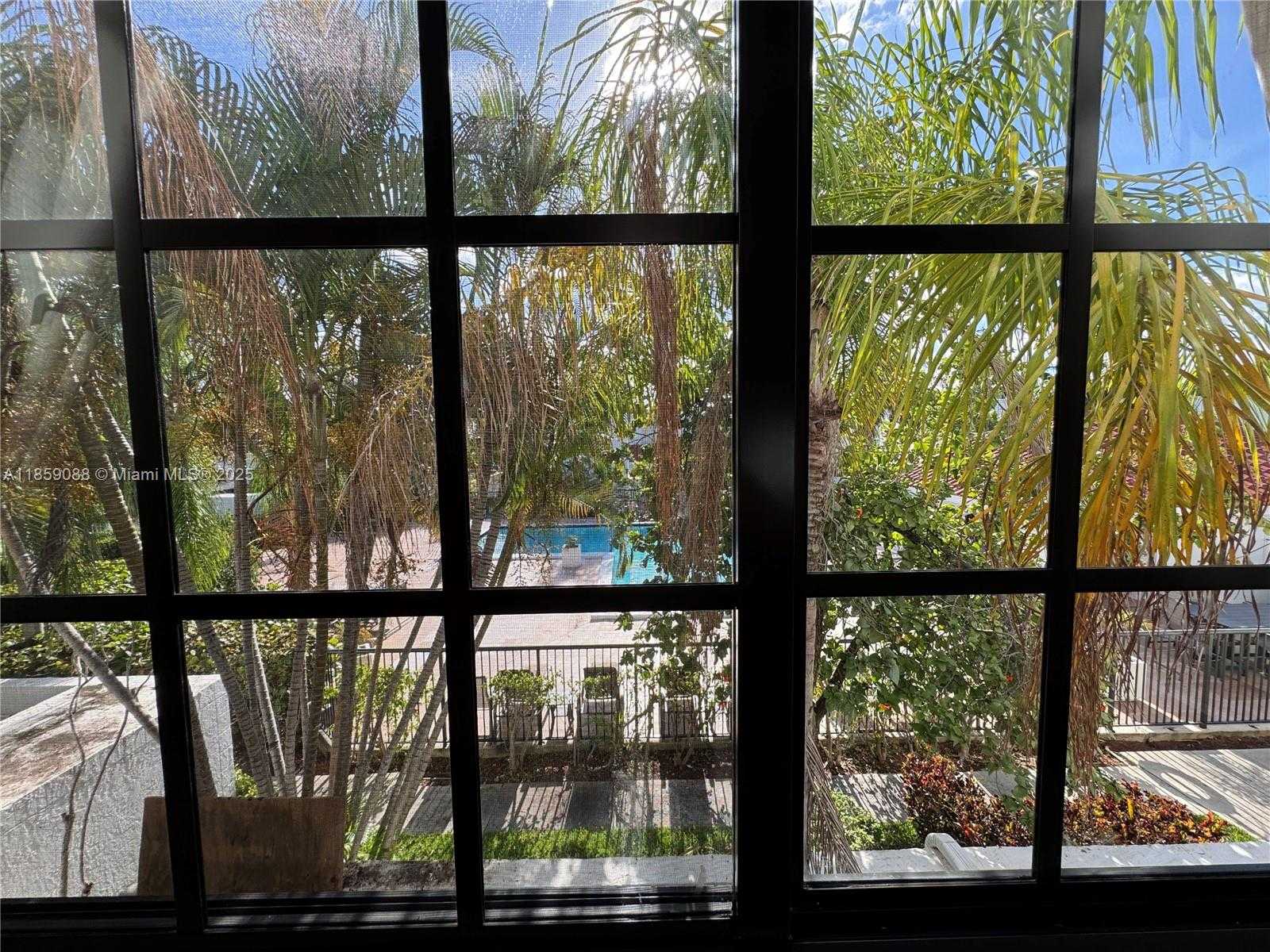 Small Image of 20940 BAY CT #333-3, Aventura Number 22