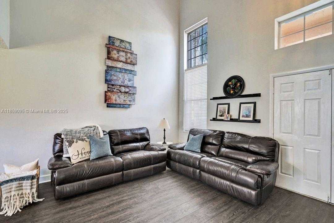 Small Image of 285 BRIDGETON WAY, Weston Number 11