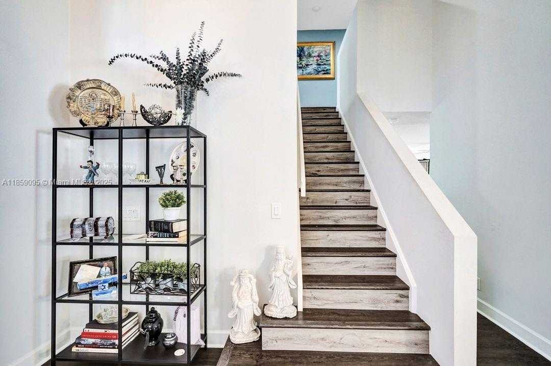 Small Image of 285 BRIDGETON WAY, Weston Number 12