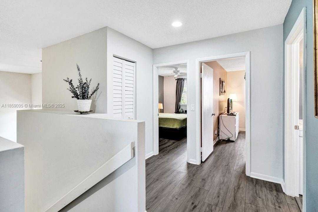 Small Image of 285 BRIDGETON WAY, Weston Number 13