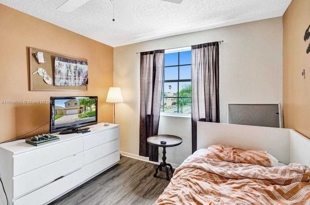 Small Image of 285 BRIDGETON WAY, Weston Number 25