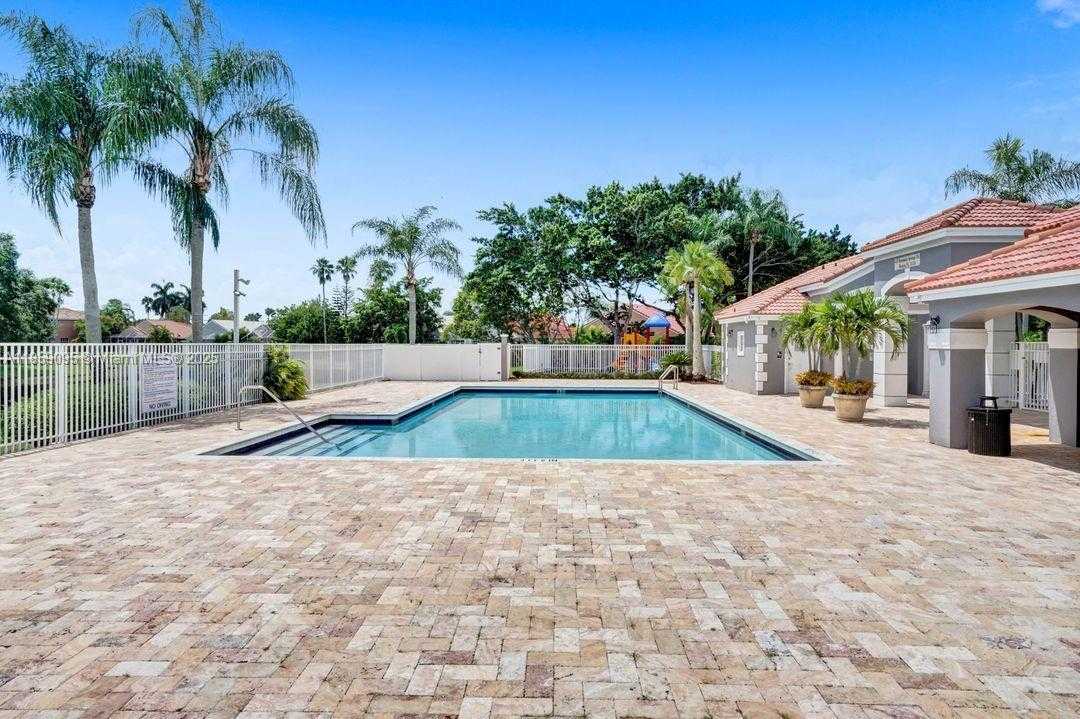 Small Image of 285 BRIDGETON WAY, Weston Number 34