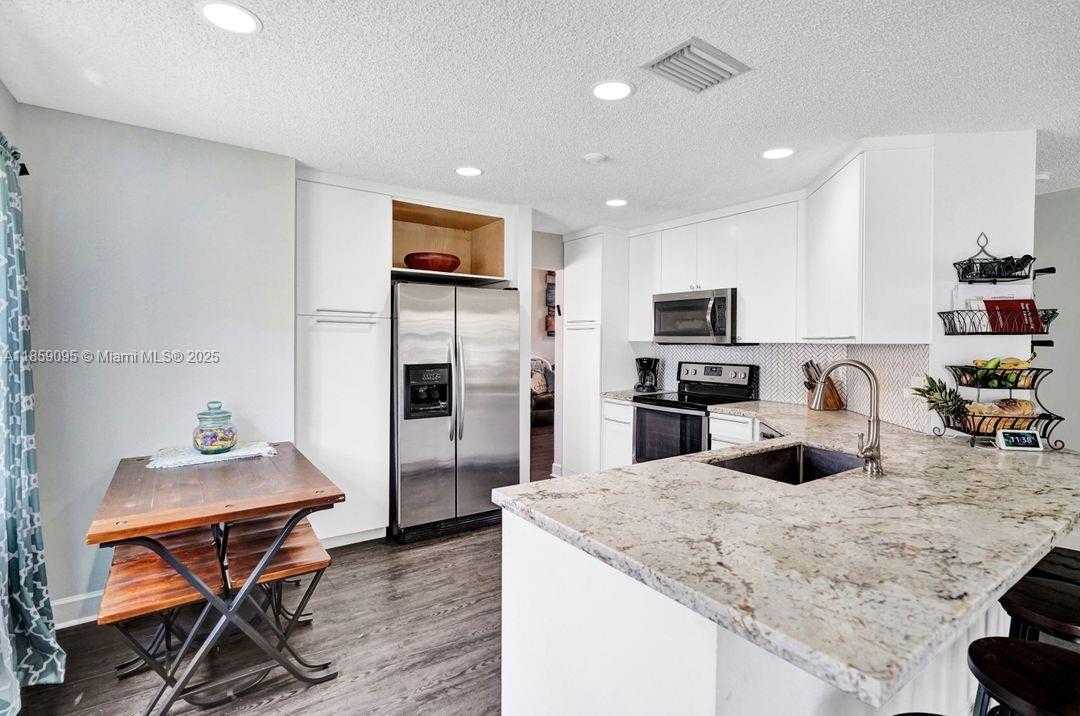 Small Image of 285 BRIDGETON WAY, Weston Number 6