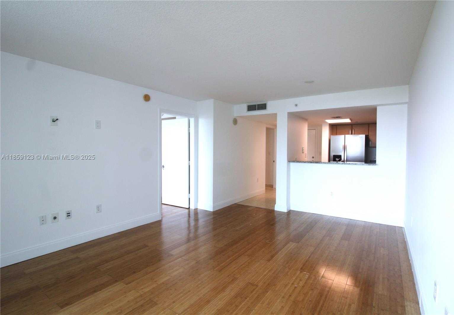 Small Image of 2101 BRICKELL AVE #1711, Miami Number 19