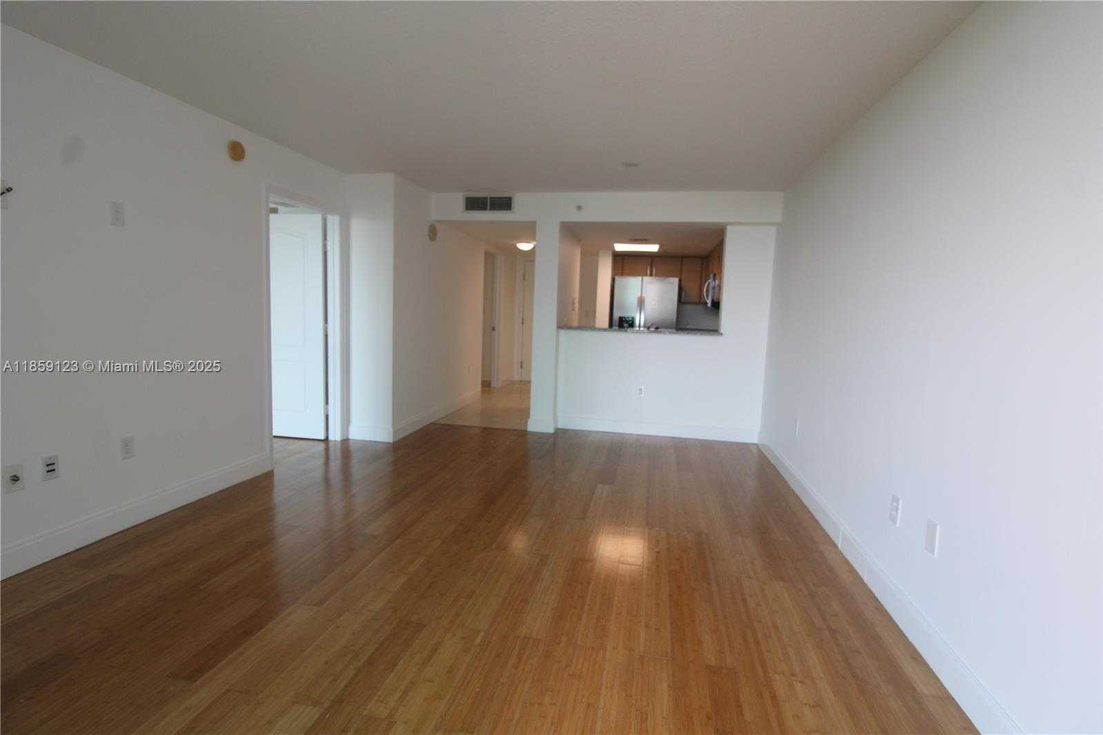 Small Image of 2101 BRICKELL AVE #1711, Miami Number 20