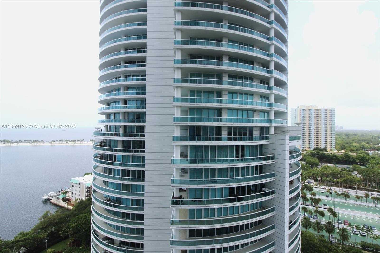 Small Image of 2101 BRICKELL AVE #1711, Miami Number 22