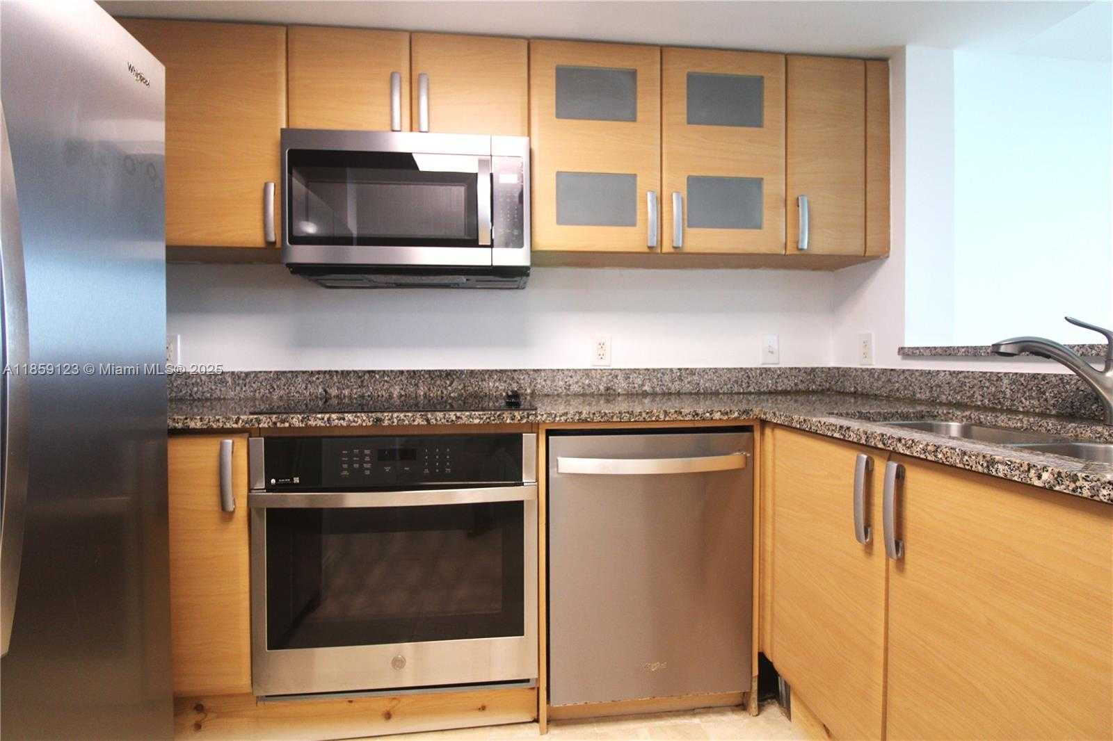 Small Image of 2101 BRICKELL AVE #1711, Miami Number 27