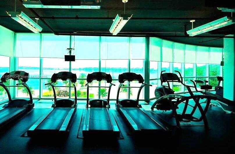 Small Image of 2101 BRICKELL AVE #1711, Miami Number 32
