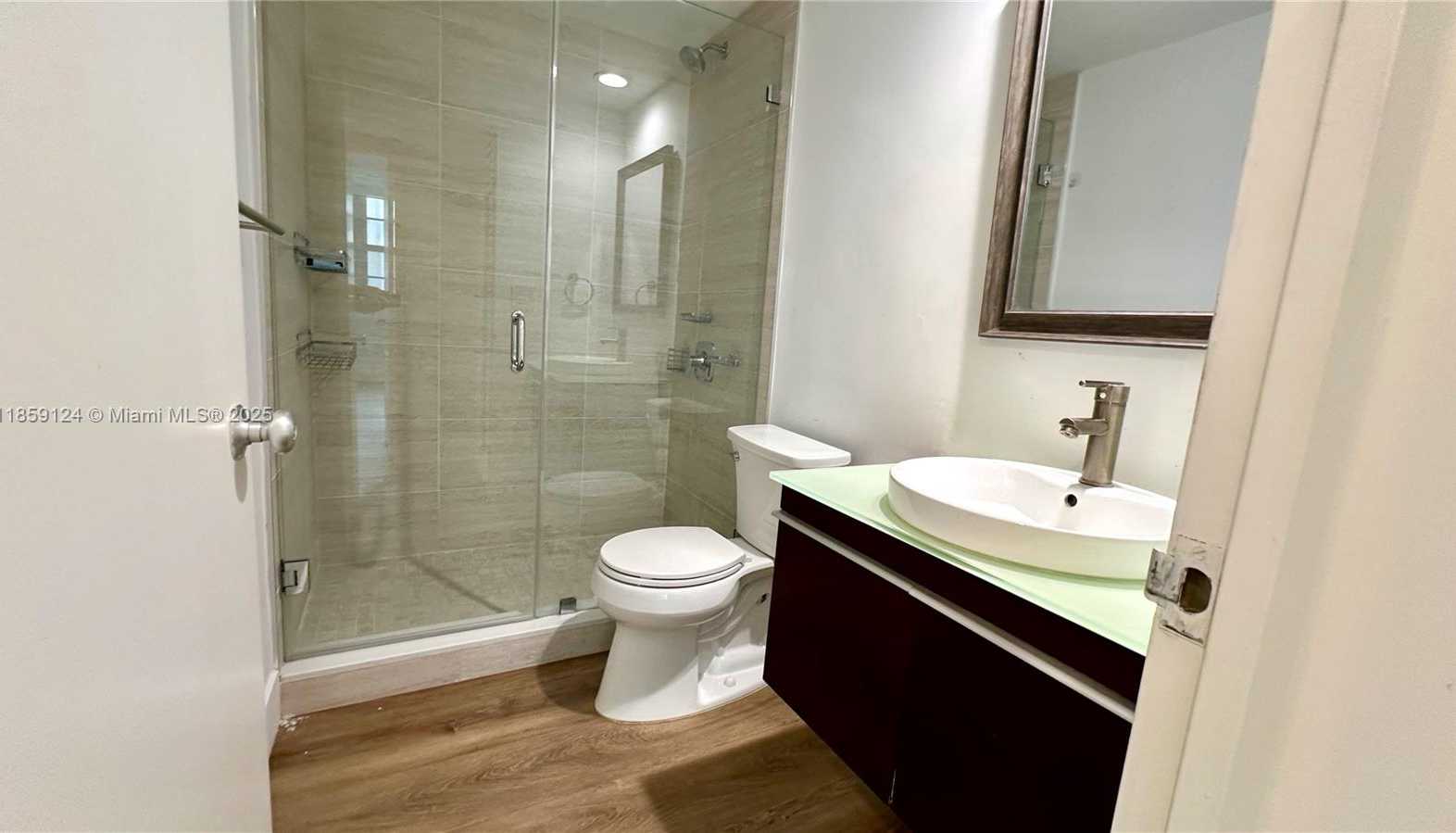 Small Image of 1408 BRICKELL BAY DR #907, Miami Number 11
