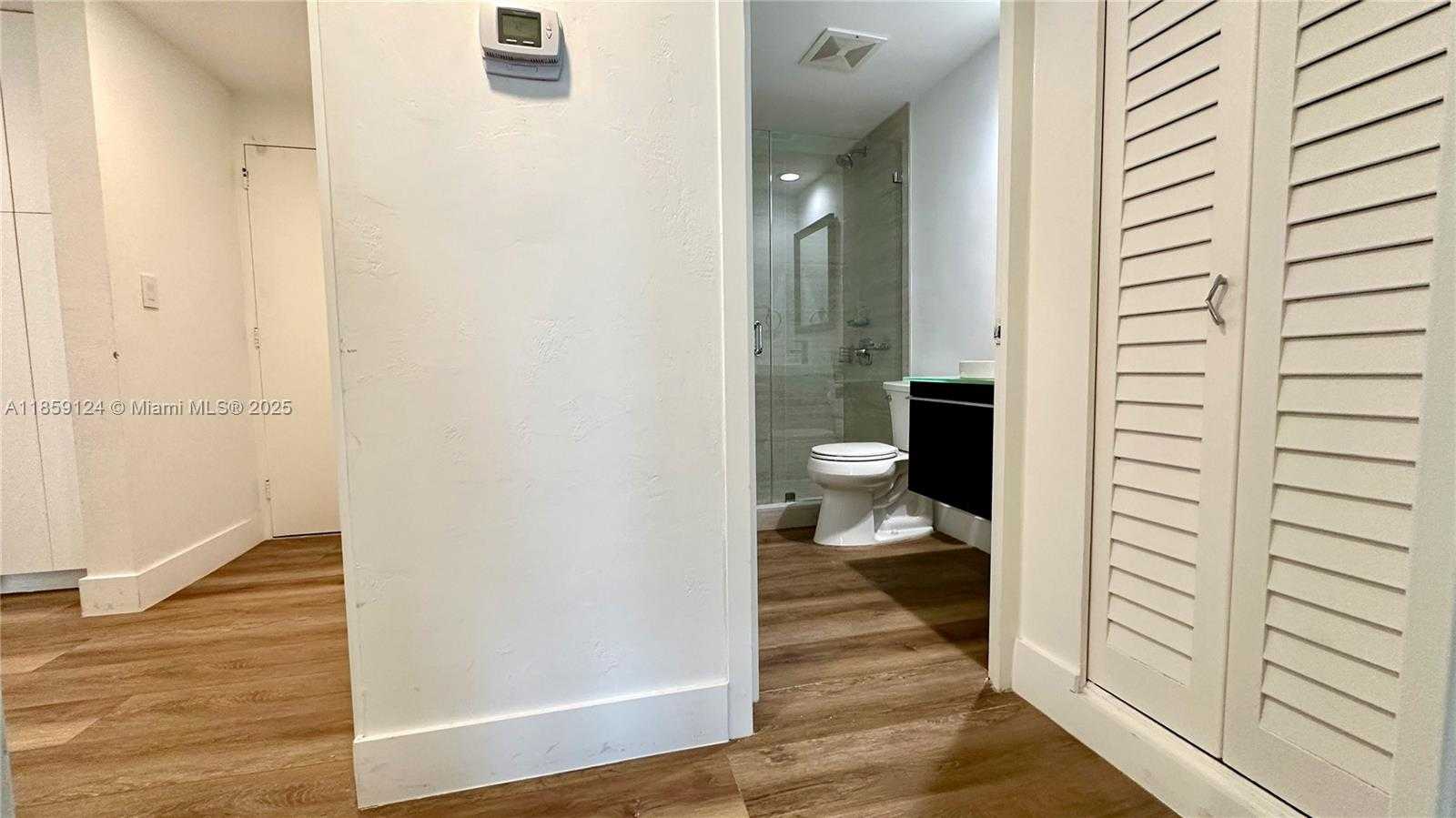 Small Image of 1408 BRICKELL BAY DR #907, Miami Number 20