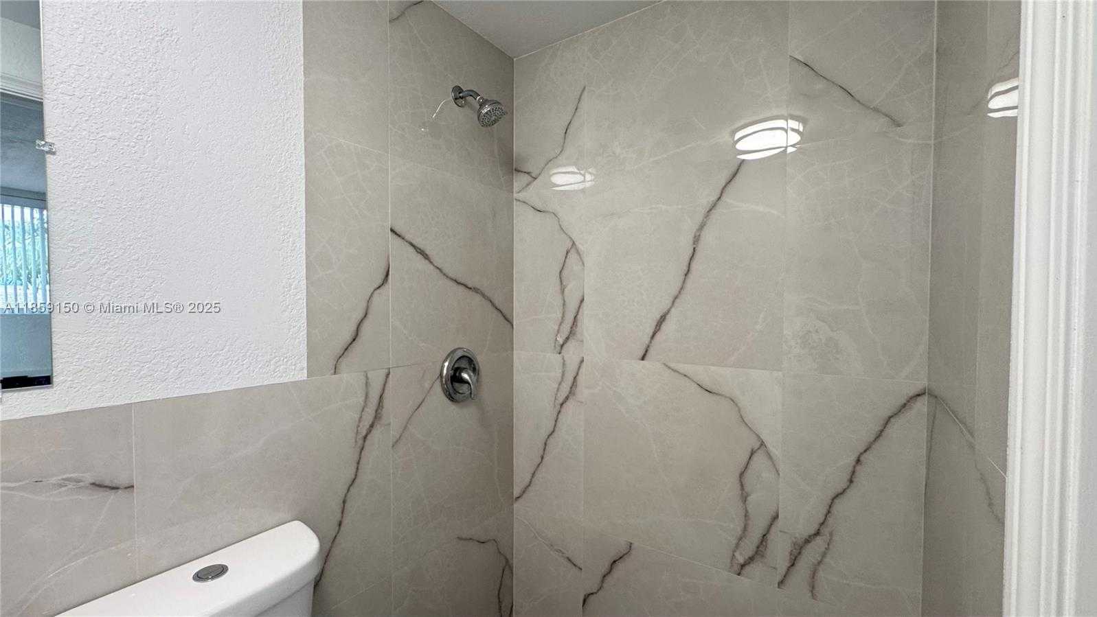 Small Image of 7619 ABBOTT AVE #10, Miami Beach Number 7