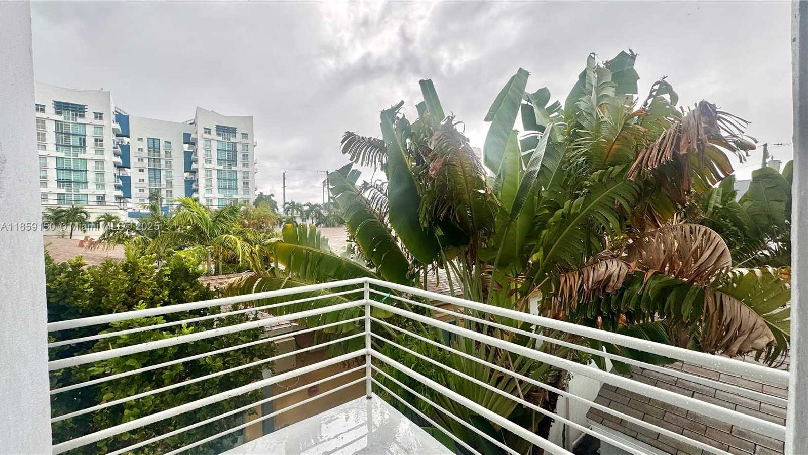 Small Image of 7619 ABBOTT AVE #10, Miami Beach Number 8
