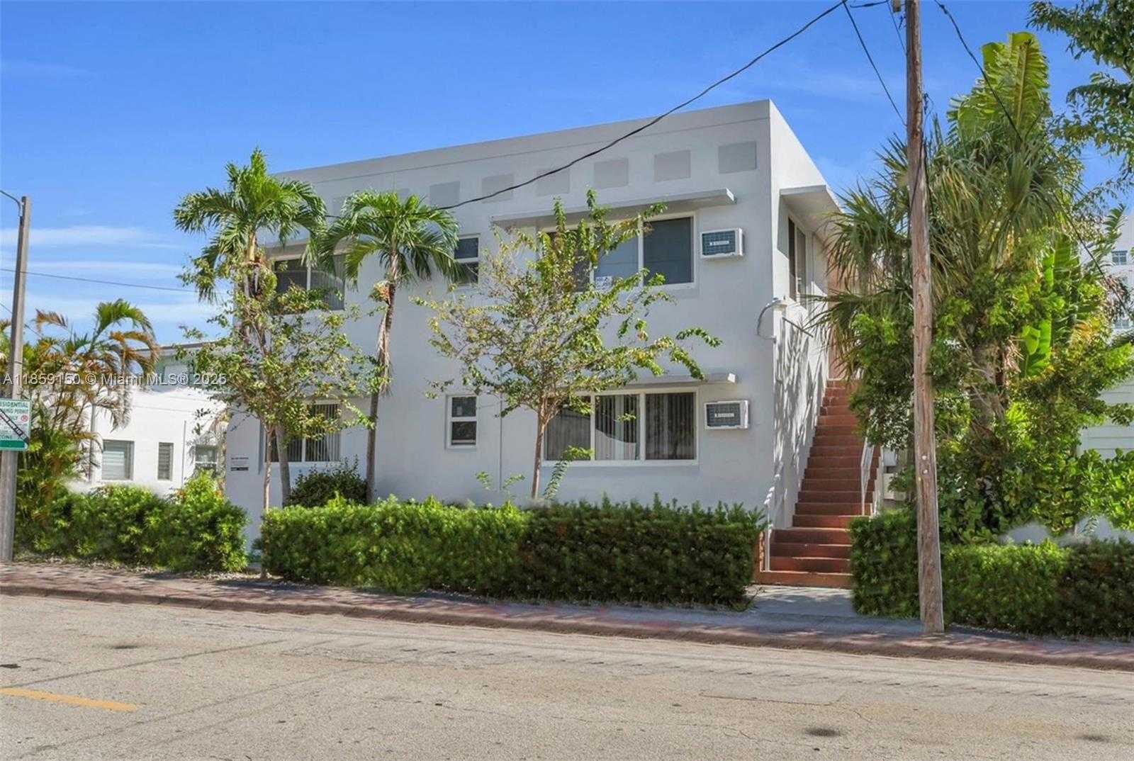 Small Image of 7619 ABBOTT AVE #10, Miami Beach Number 9