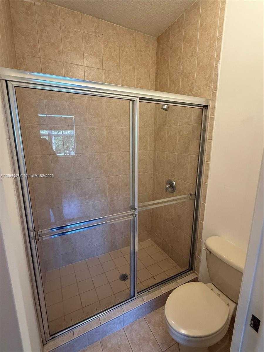 Small Image of 906 SOUTH WEST 143RD AVE #502, Pembroke Pines Number 4