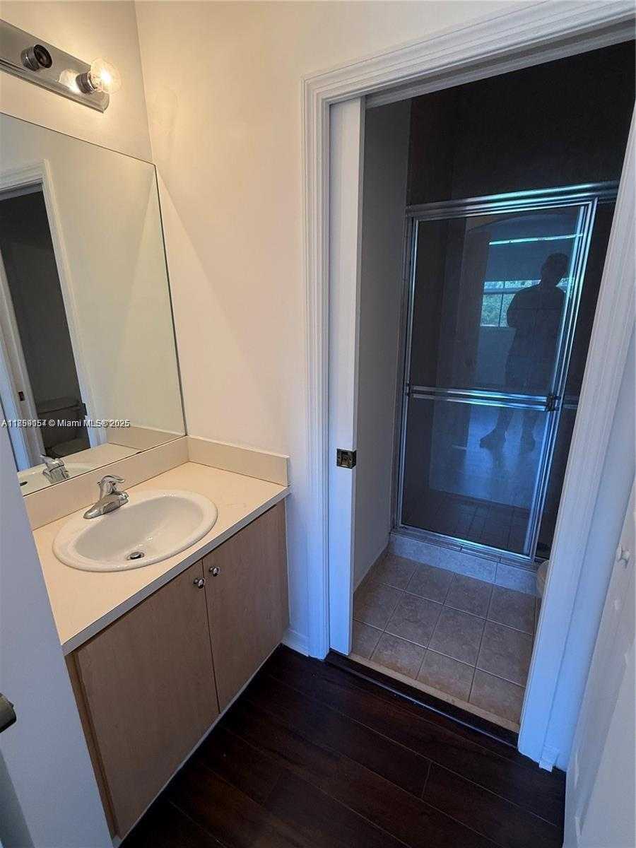 Small Image of 906 SOUTH WEST 143RD AVE #502, Pembroke Pines Number 5