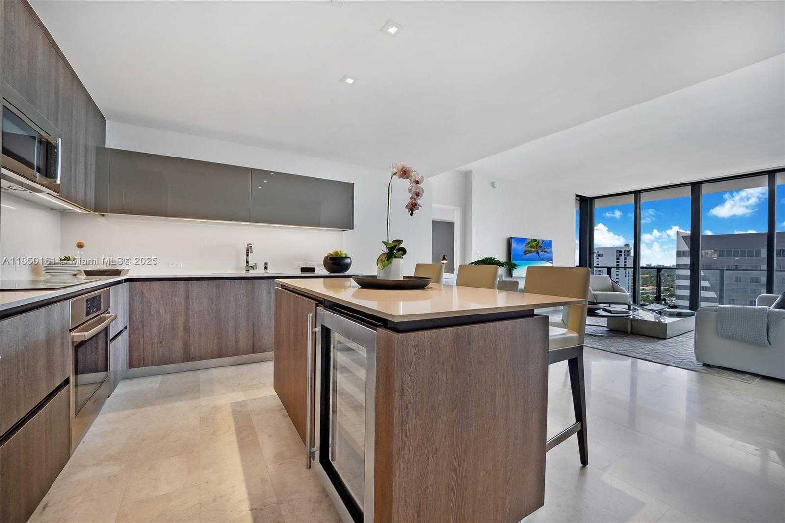 Small Image of 88 SOUTH WEST 7TH ST #1810, Miami Number 3