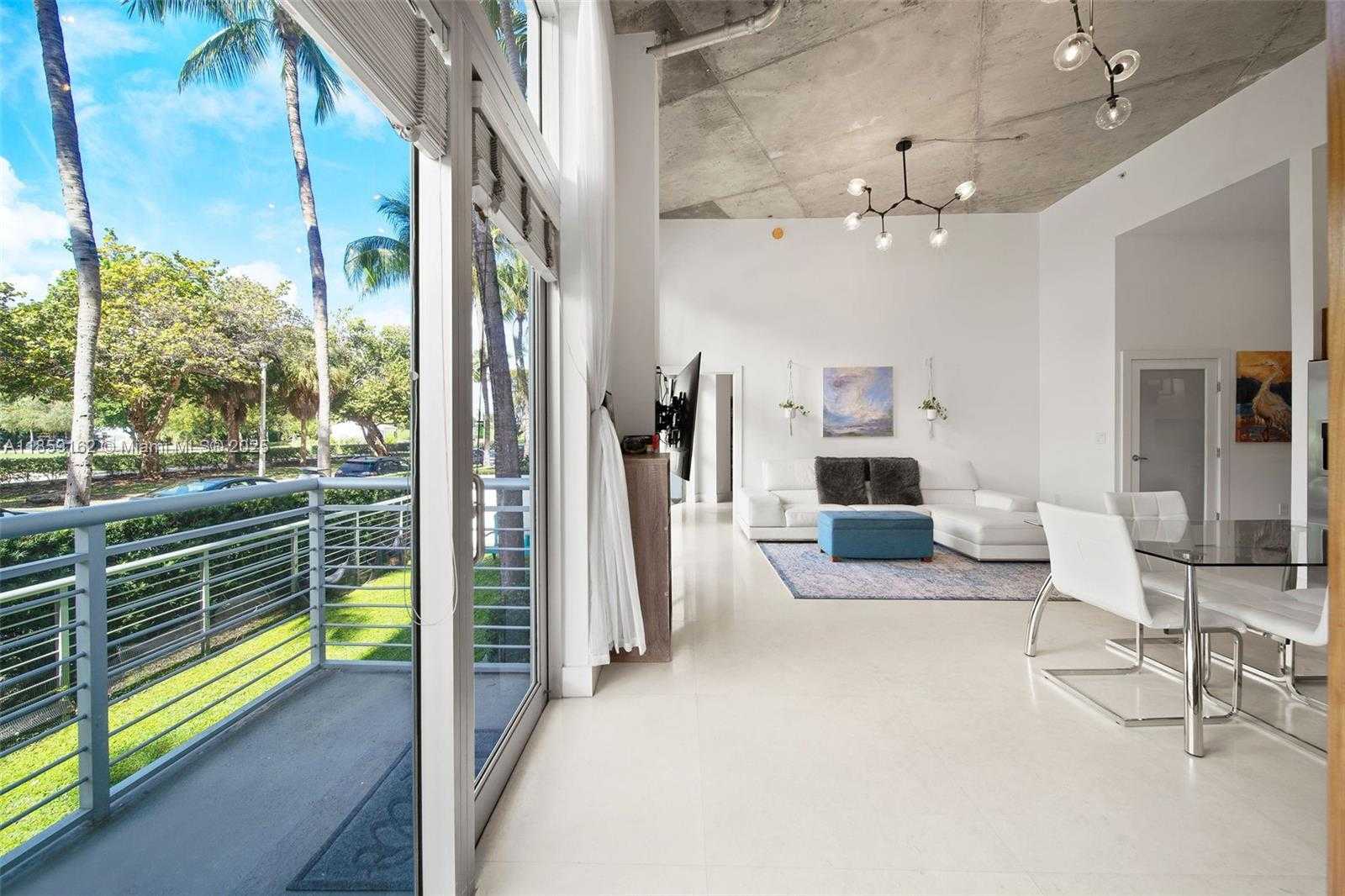Small Image of 2001 MERIDIAN AVE #103, Miami Beach Number 11