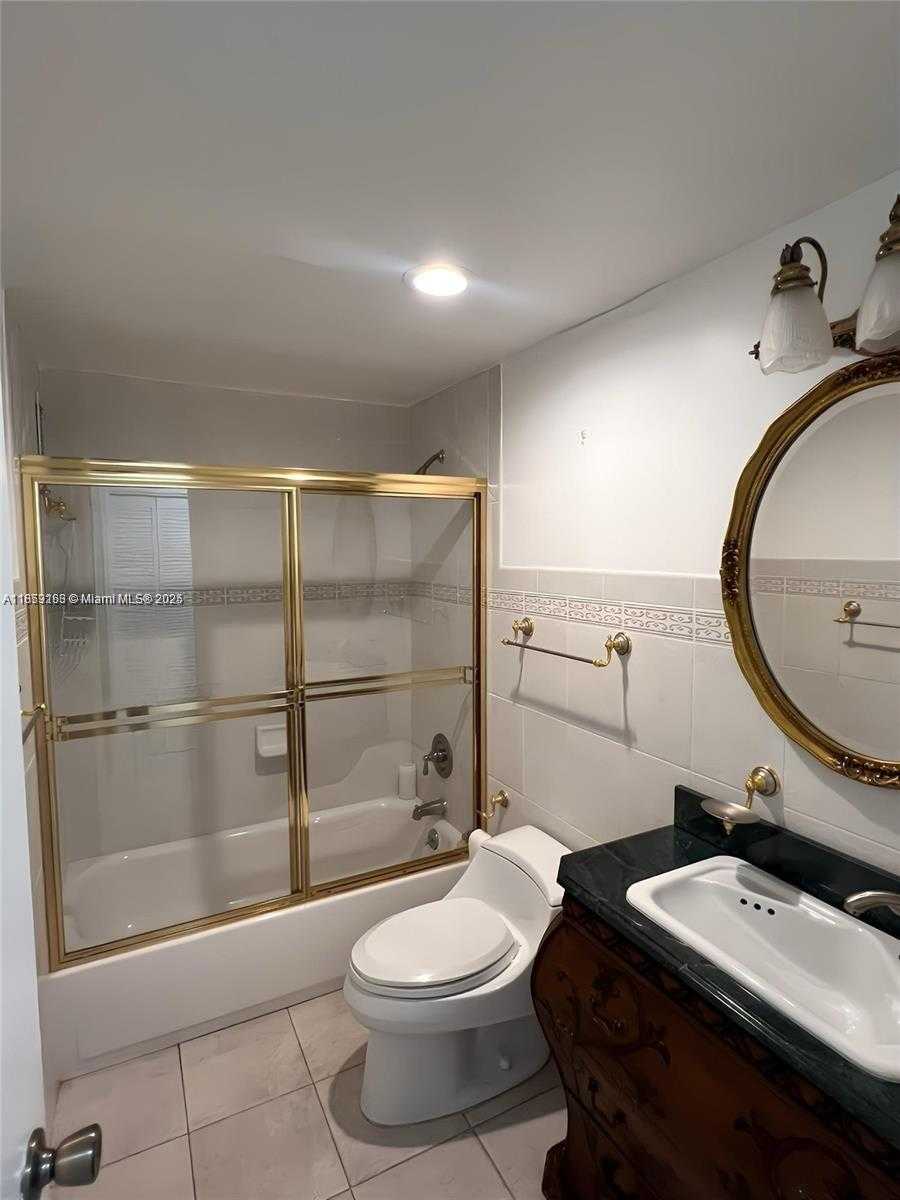 Small Image of 5825 COLLINS AVE #7K, Miami Beach Number 11