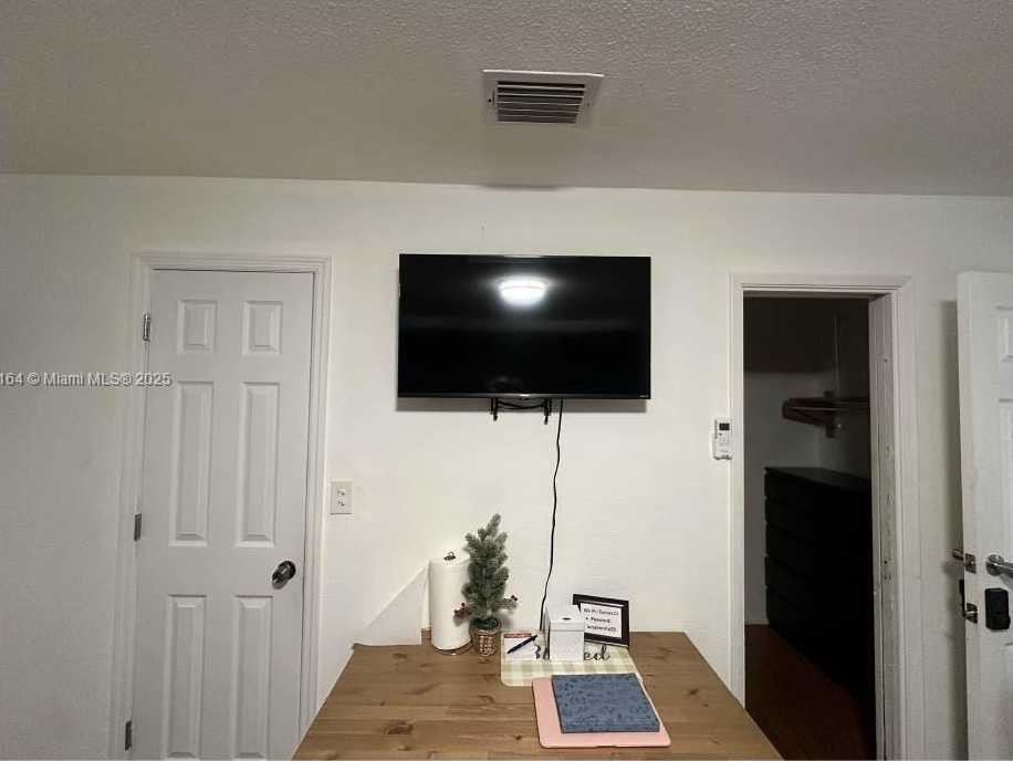 Small Image of 2530 RODMAN ST #1, Hollywood Number 4