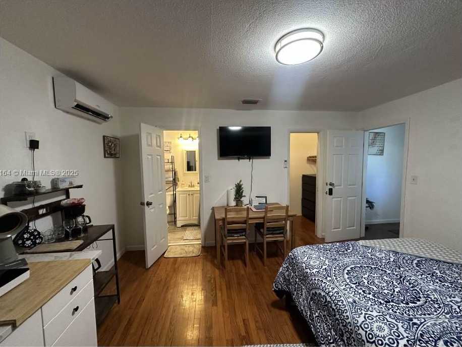 Small Image of 2530 RODMAN ST #1, Hollywood Number 7