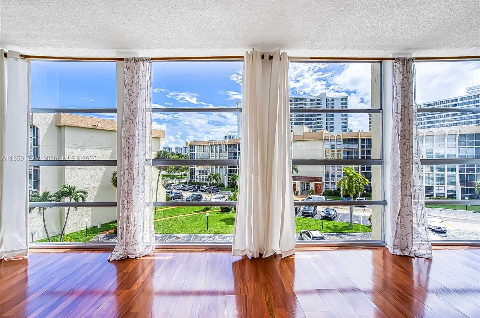 Small Image of 601 THREE ISLANDS BLVD #416, Hallandale Beach Number 16