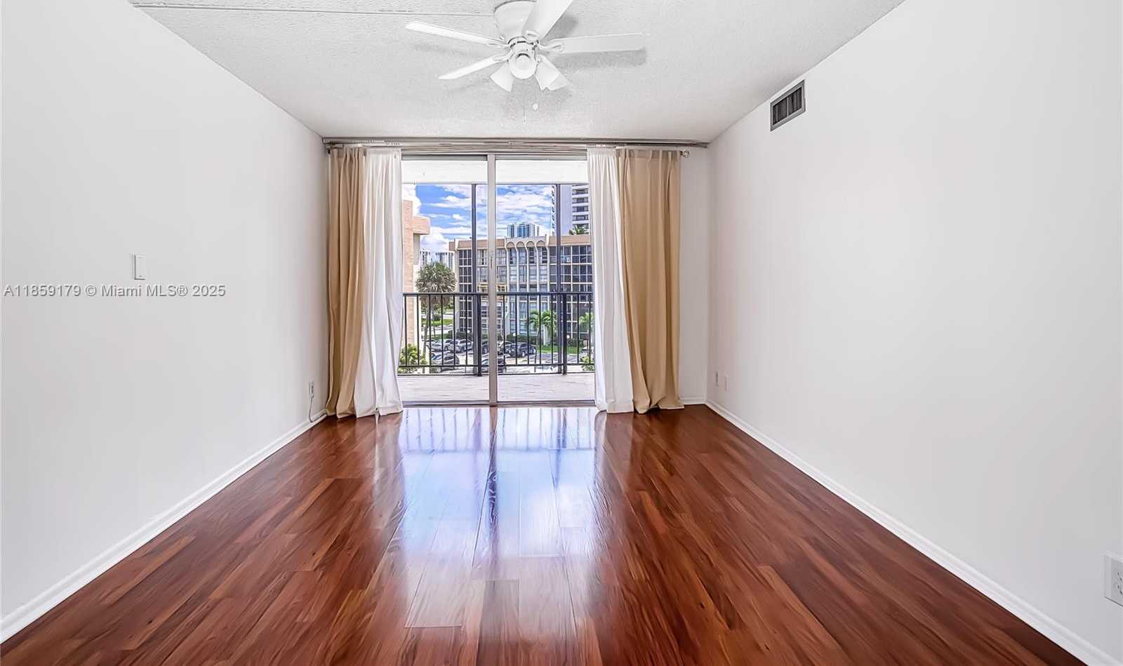 Small Image of 601 THREE ISLANDS BLVD #416, Hallandale Beach Number 18