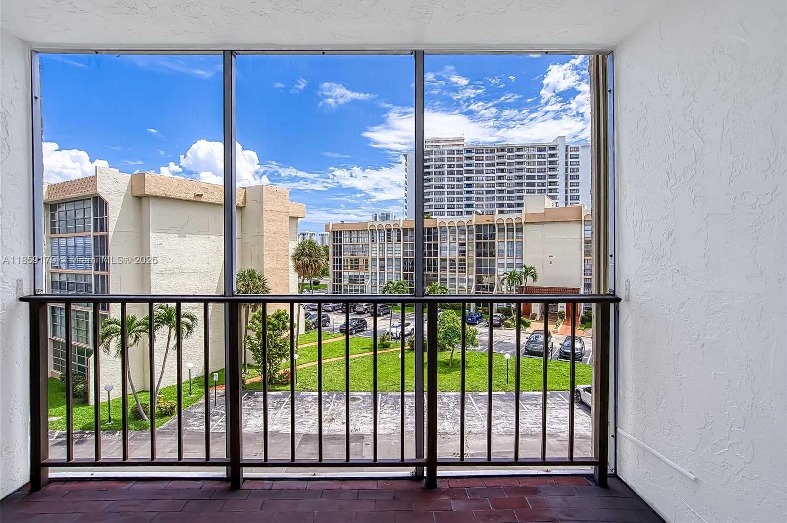Small Image of 601 THREE ISLANDS BLVD #416, Hallandale Beach Number 37