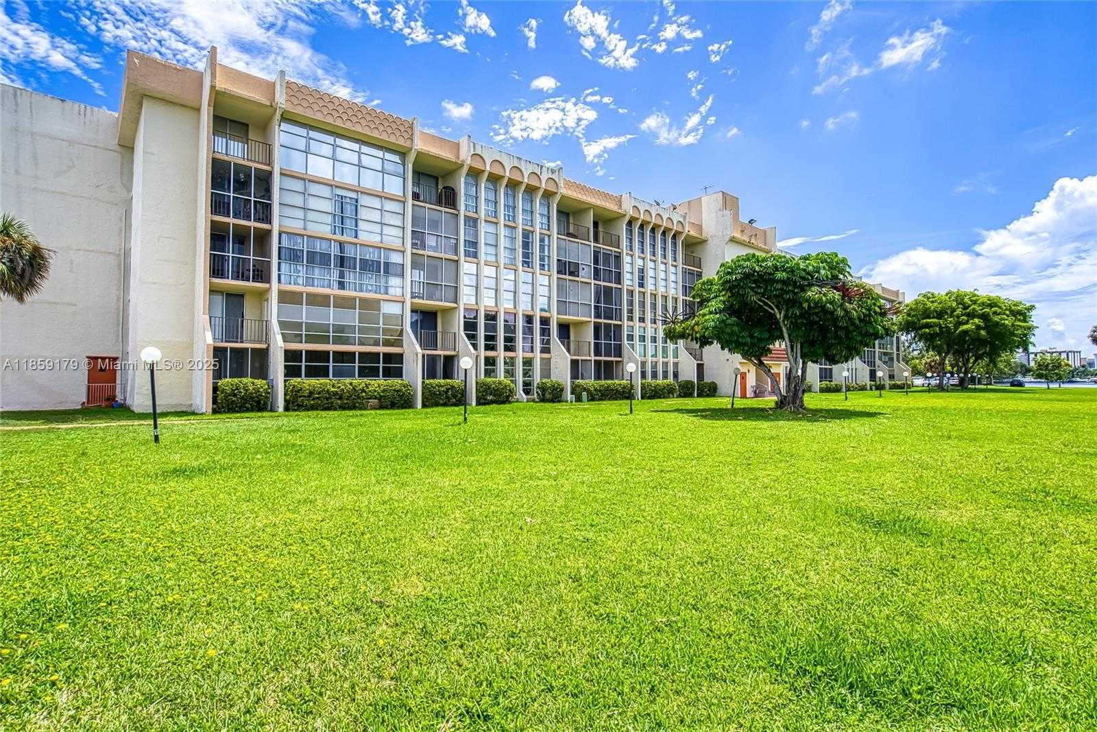 Small Image of 601 THREE ISLANDS BLVD #416, Hallandale Beach Number 39