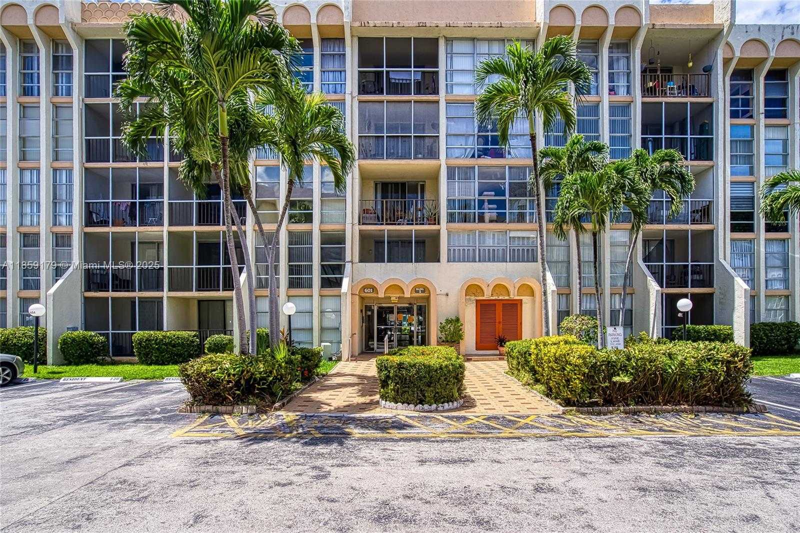 Small Image of 601 THREE ISLANDS BLVD #416, Hallandale Beach Number 55