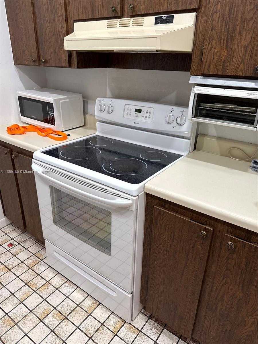 Small Image of 7905 SOUTH WEST 86TH ST #625, Miami Number 8