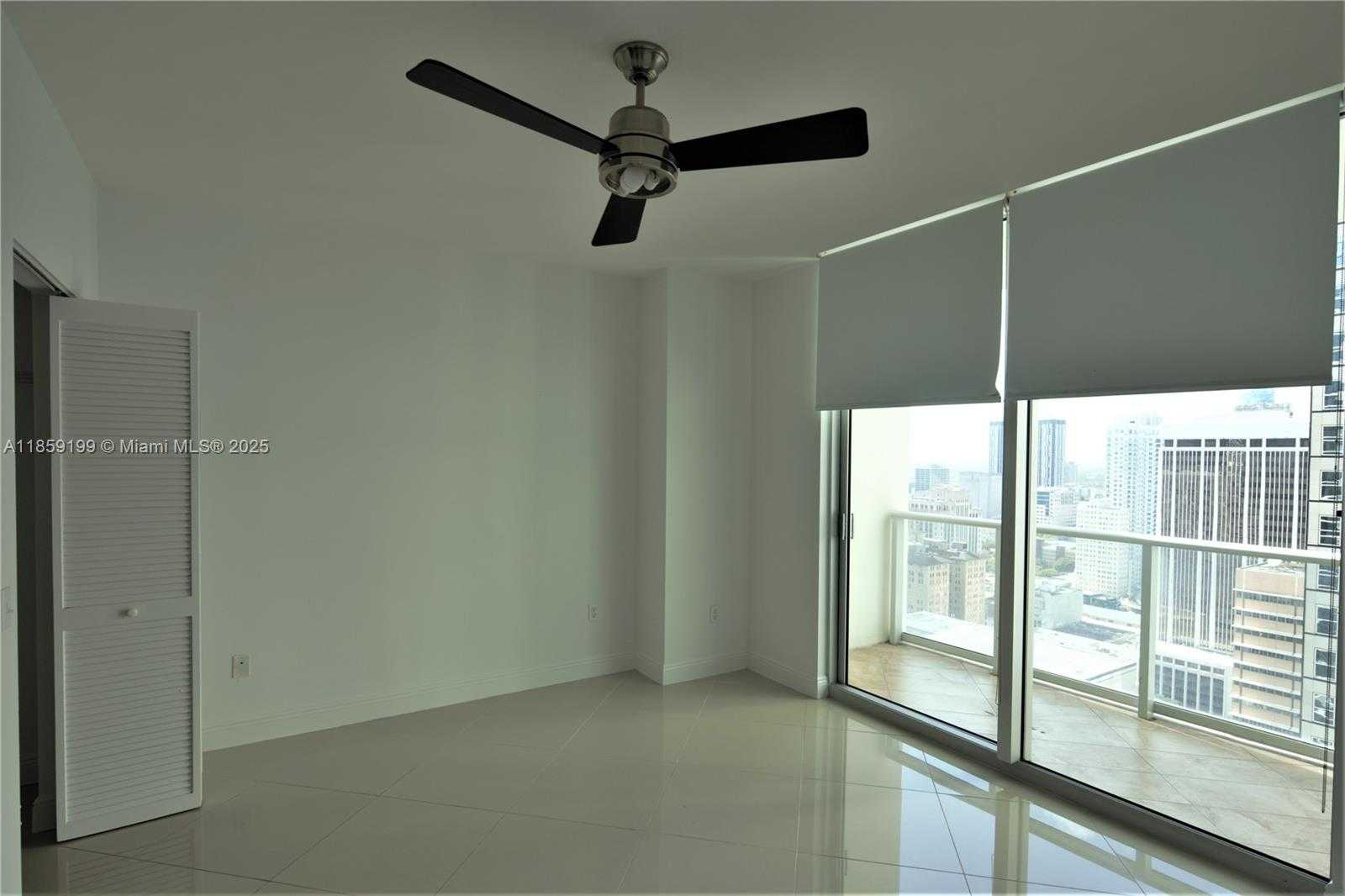 Small Image of 300 SOUTH BISCAYNE BLVD #T-3005, Miami Number 11