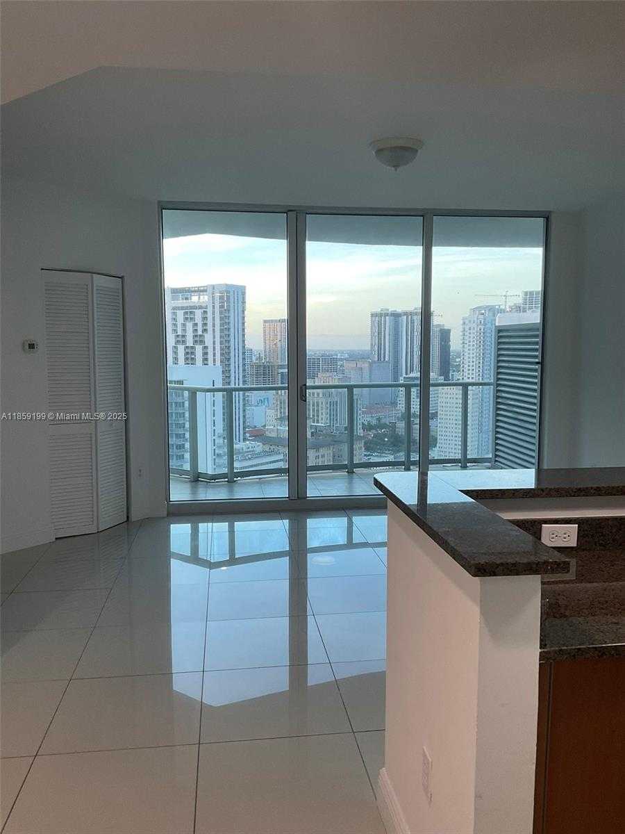 Small Image of 300 SOUTH BISCAYNE BLVD #T-3005, Miami Number 18