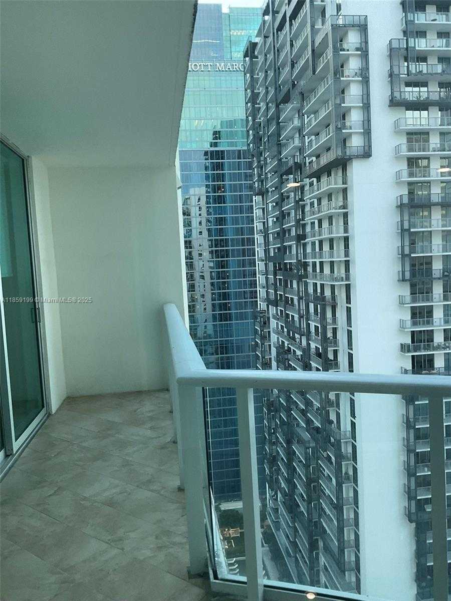 Small Image of 300 SOUTH BISCAYNE BLVD #T-3005, Miami Number 25