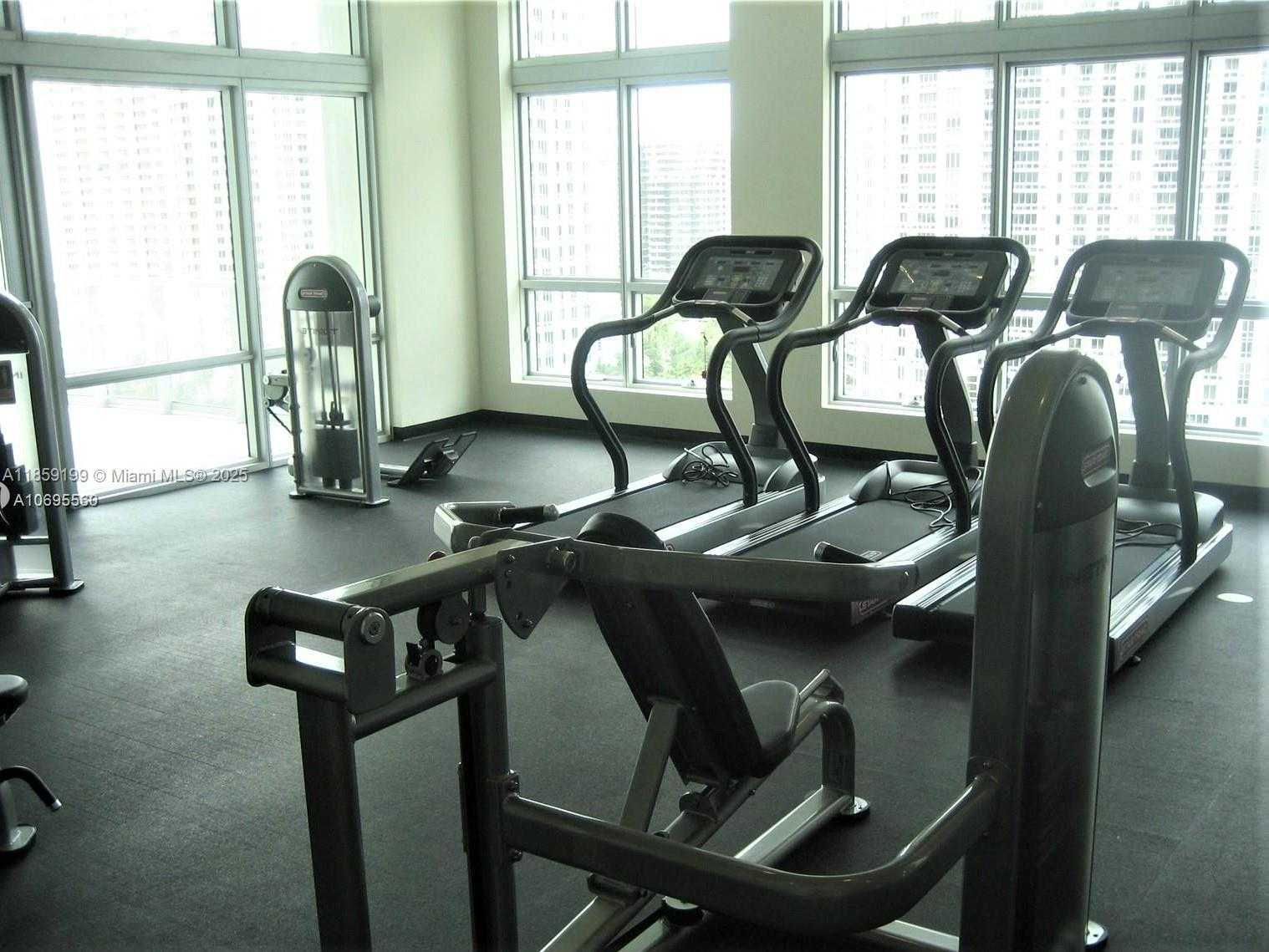 Small Image of 300 SOUTH BISCAYNE BLVD #T-3005, Miami Number 28