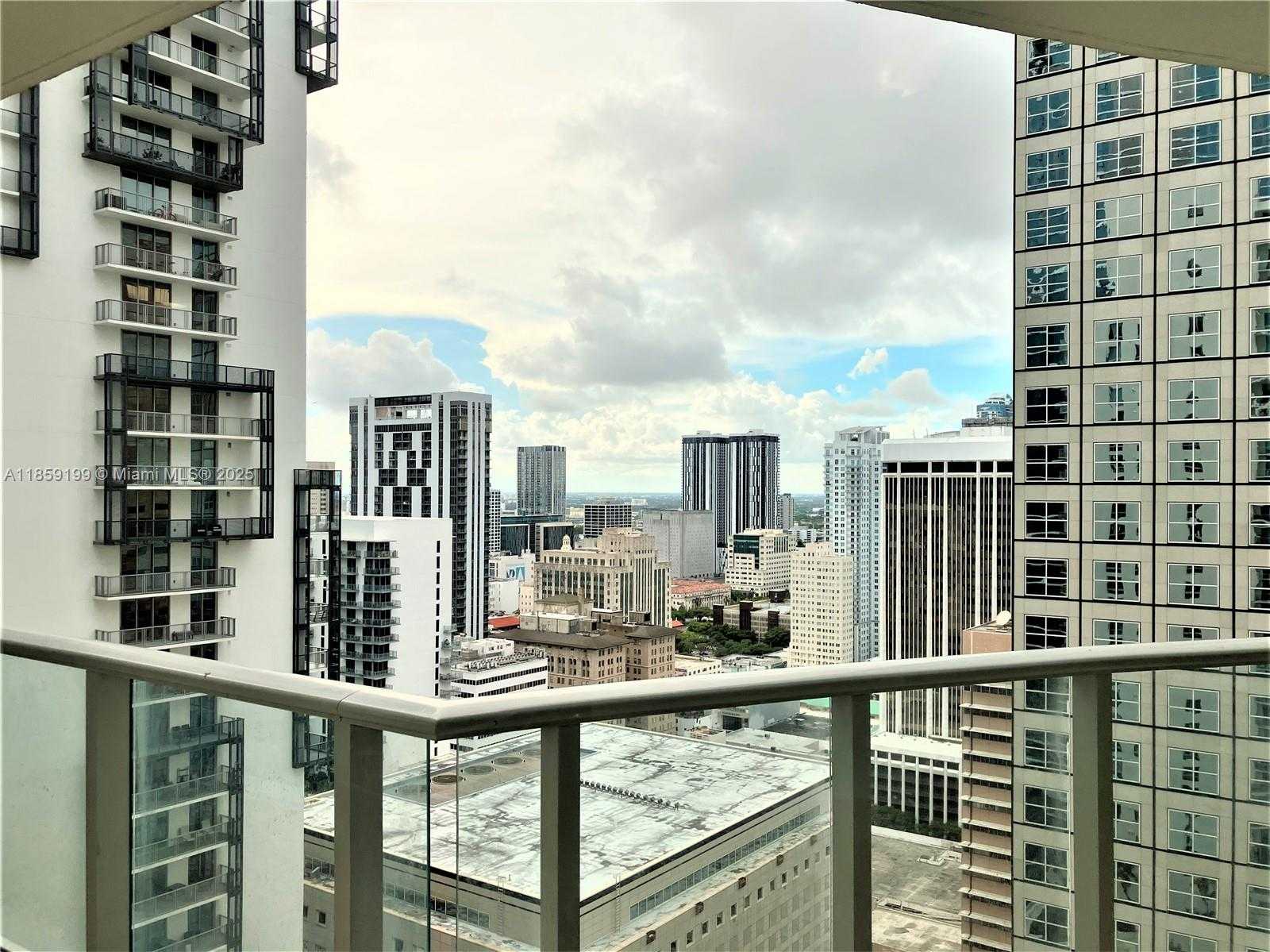 Small Image of 300 SOUTH BISCAYNE BLVD #T-3005, Miami Number 7