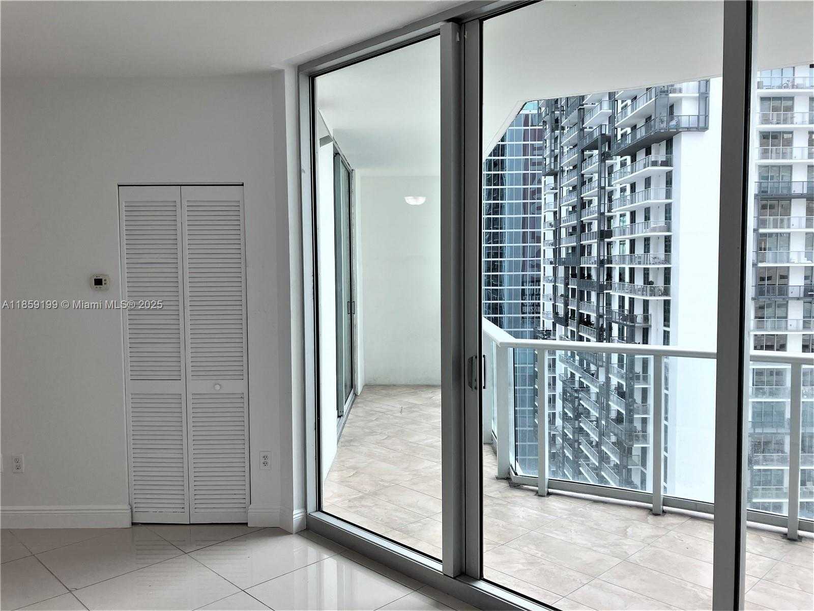 Small Image of 300 SOUTH BISCAYNE BLVD #T-3005, Miami Number 9