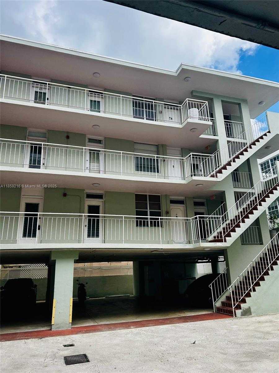 Small Image of Miami Beach Number 21