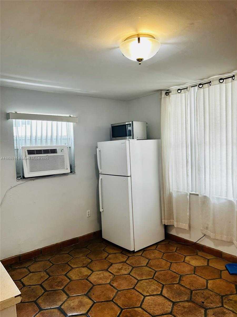 Small Image of Miami Beach Number 4
