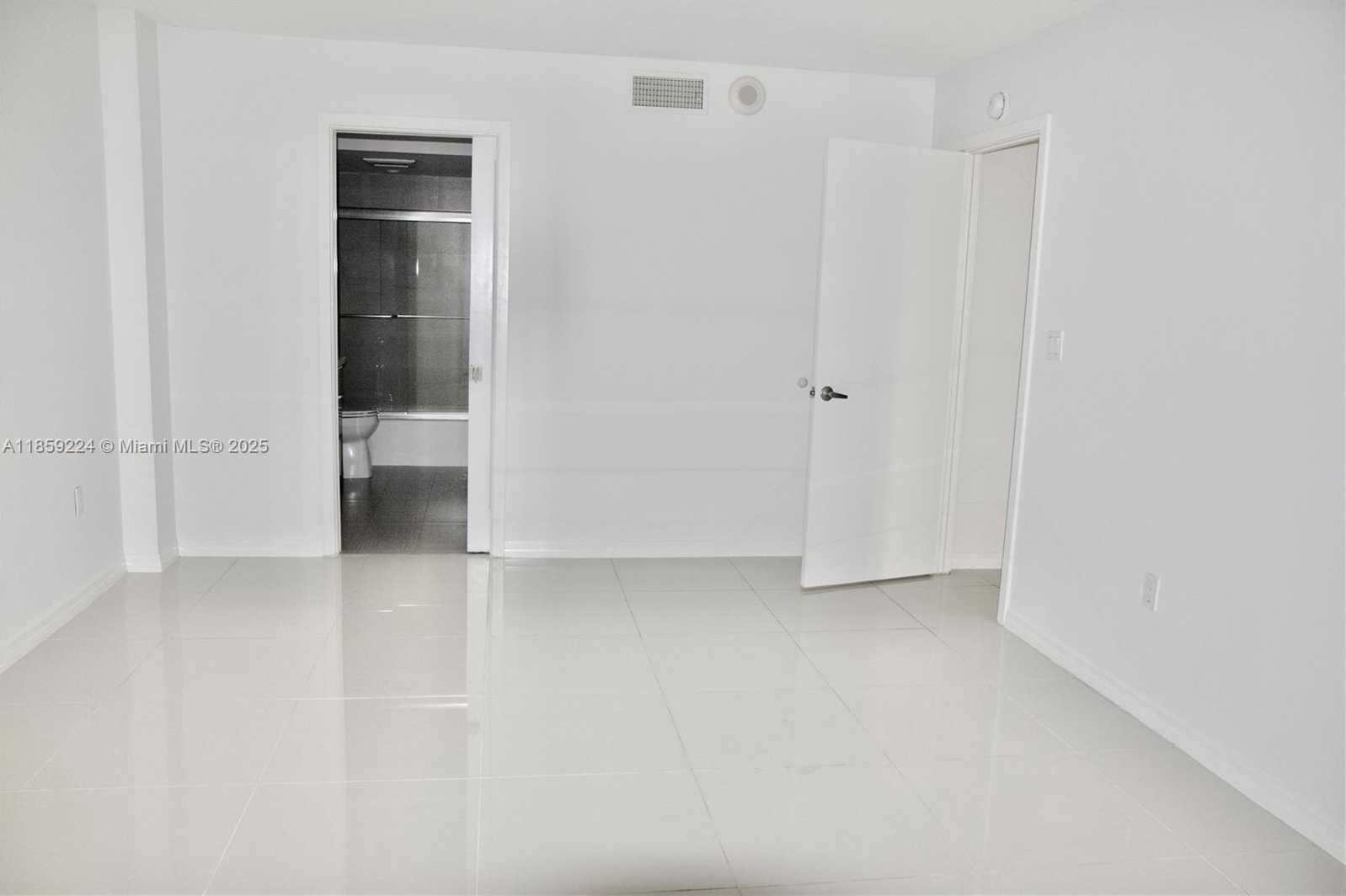 Small Image of 2901 SOUTH BAYSHORE DR #3D, Miami Number 11