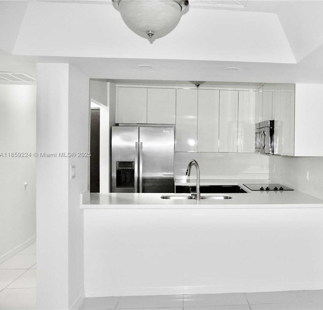 Small Image of 2901 SOUTH BAYSHORE DR #3D, Miami Number 14