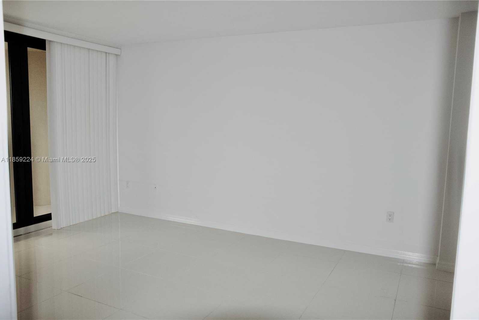 Small Image of 2901 SOUTH BAYSHORE DR #3D, Miami Number 5