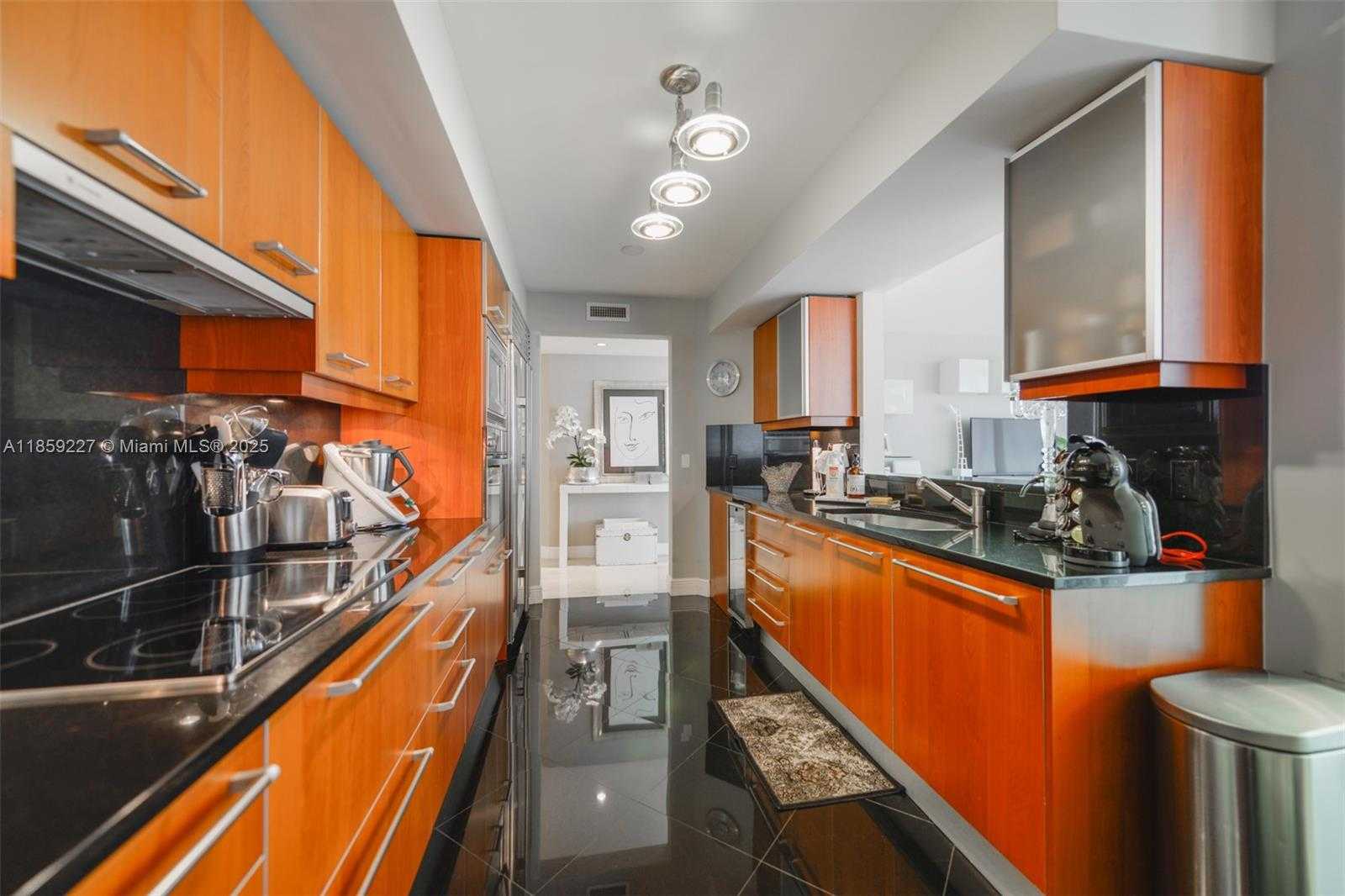 Small Image of 1331 BRICKELL BAY DR #811, Miami Number 10